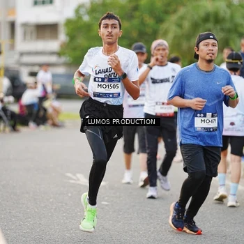 Runner Photo 7927431