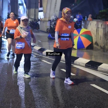 Runner Photo 7927438