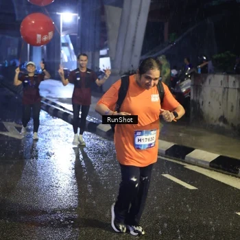Runner Photo 7927449