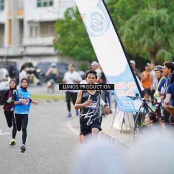 Runner Photo 7927461