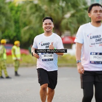 Runner Photo 7927474
