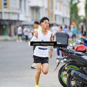 Runner Photo 7927475