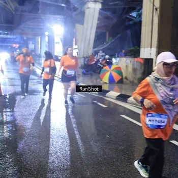 Runner Photo 7927514
