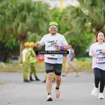 Runner Photo 7927516