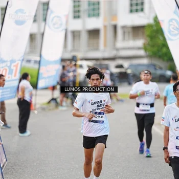 Runner Photo 7927591