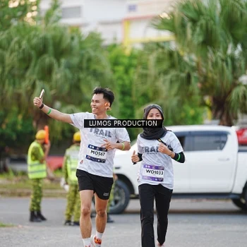 Runner Photo 7927592