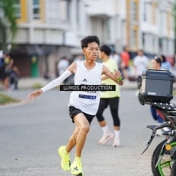 Runner Photo 7927605