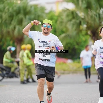 Runner Photo 7927610