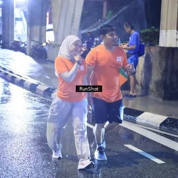 Runner Photo 7927687