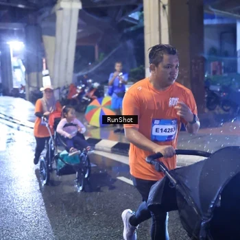 Runner Photo 7927770