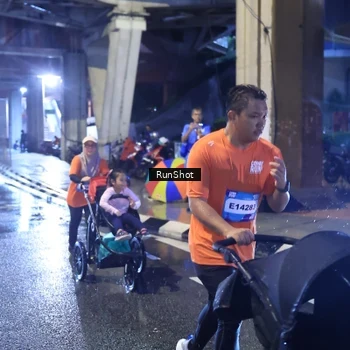 Runner Photo 7927772