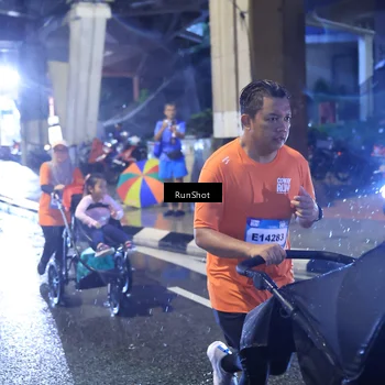 Runner Photo 7927776