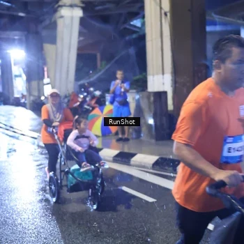 Runner Photo 7927780
