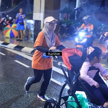 Runner Photo 7927808