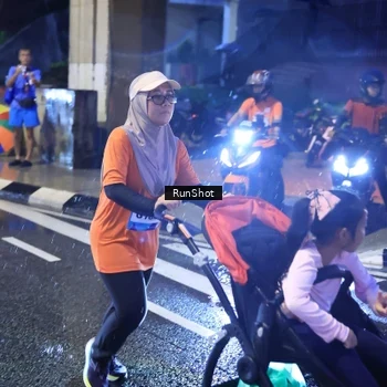 Runner Photo 7927811