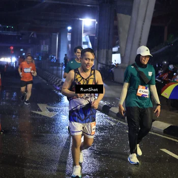 Runner Photo 7927850
