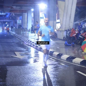Runner Photo 7927946