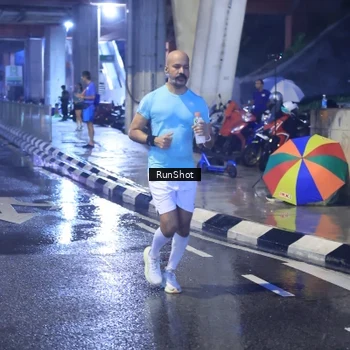 Runner Photo 7927981