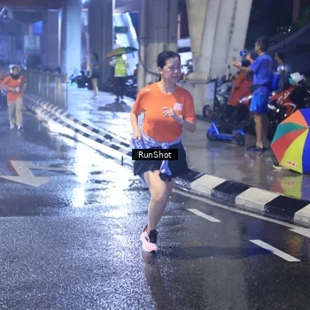 Runner Photo 7928083