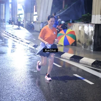 Runner Photo 7928100
