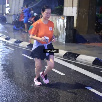 Runner Photo 7928112