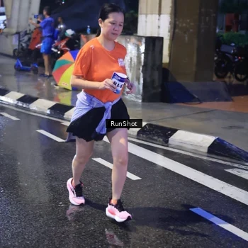 Runner Photo 7928115