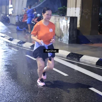 Runner Photo 7928117