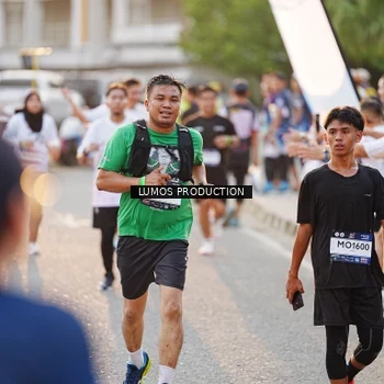 Runner Photo 7928144