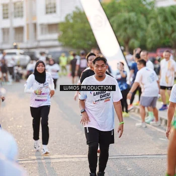 Runner Photo 7928158