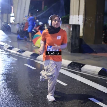 Runner Photo 7928170