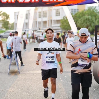 Runner Photo 7928205