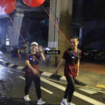 Runner Photo 7928253