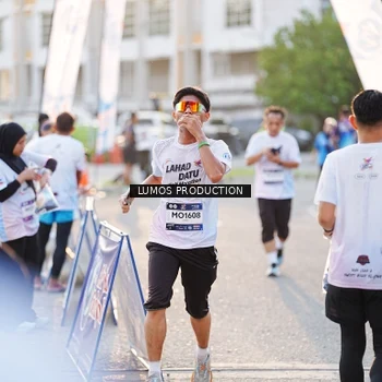 Runner Photo 7928262
