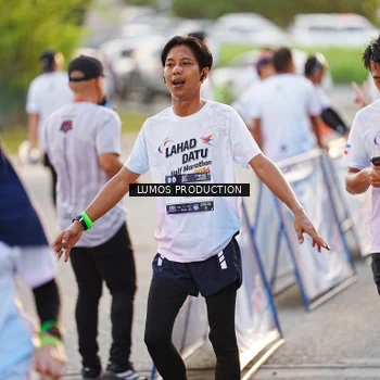 Runner Photo 7928280