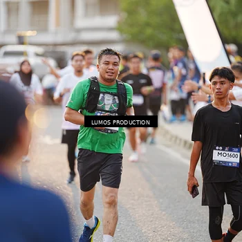 Runner Photo 7928298