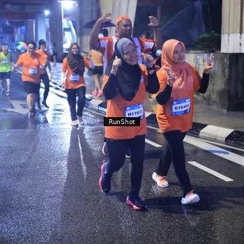 Runner Photo 7928304