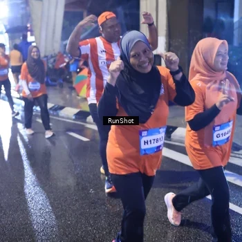 Runner Photo 7928340