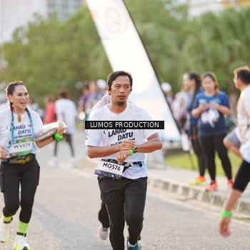 Runner Photo 7928384
