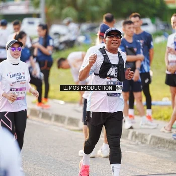Runner Photo 7928393