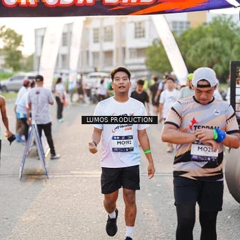 Runner Photo 7928450