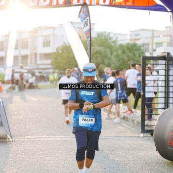 Runner Photo 7928499