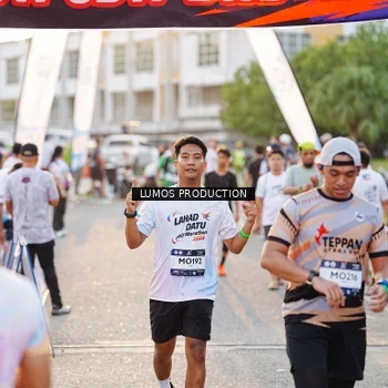 Runner Photo 7928504