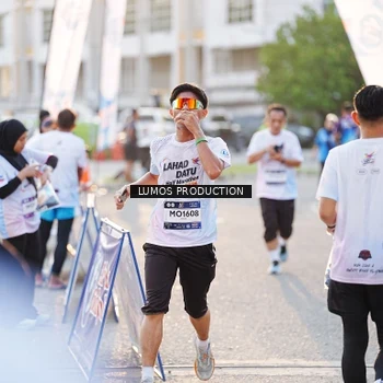 Runner Photo 7928536