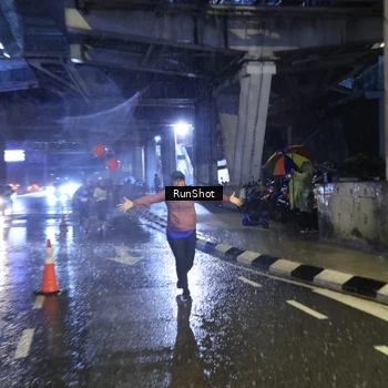 Runner Photo 7928684