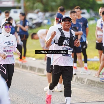 Runner Photo 7928686
