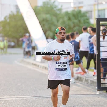 Runner Photo 7928700