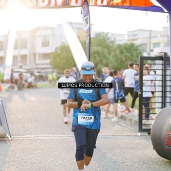 Runner Photo 7928770