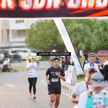 Runner Photo 7928776