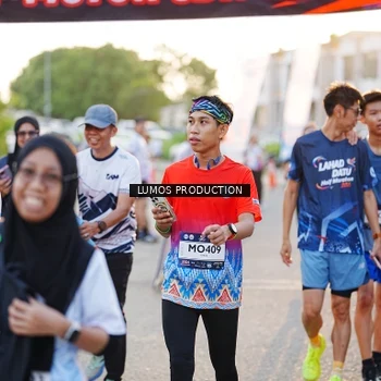 Runner Photo 7928875