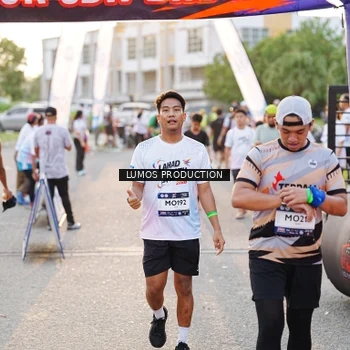Runner Photo 7928971